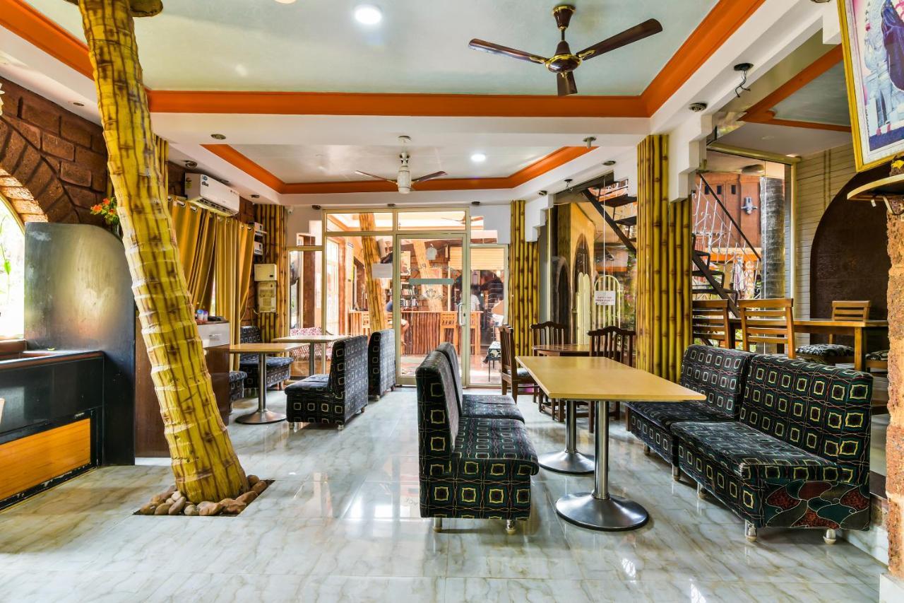 Oyo 2440 Palm Grove Hotel วากาตอร์ ภายนอก รูปภาพ